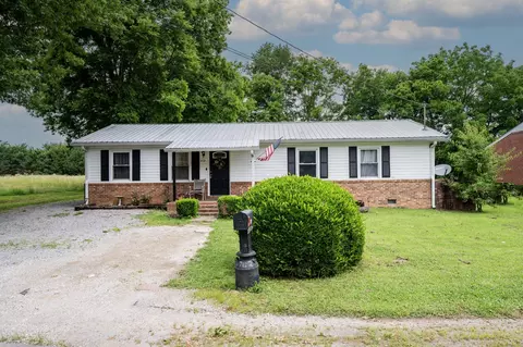 212 Decatur St, Shelbyville, TN 37160