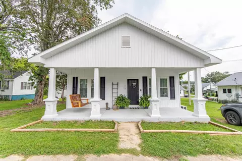 115 E Songer St, Waynesboro, TN 38485