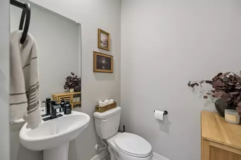 Bath - 821 Els Ct, Spring Hill, TN 37174 photo 1 of 5