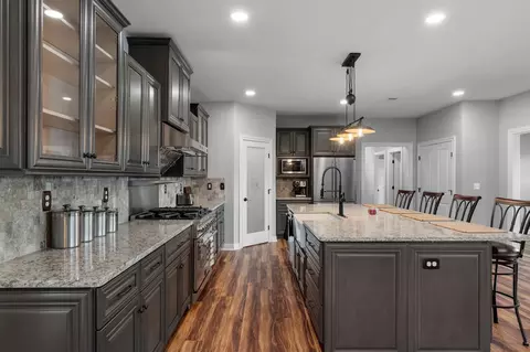 Kitchen - 986 E Pin Hook Rd, Sparta, TN 38583 photo 4 of 7
