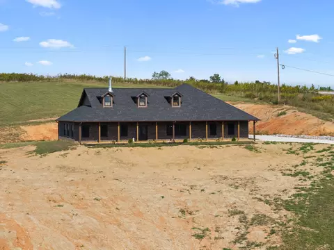 Exterior - 986 E Pin Hook Rd, Sparta, TN 38583 photo 22 of 24