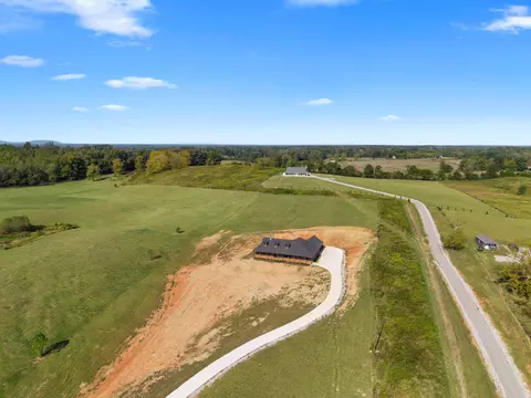View/Area - 986 E Pin Hook Rd, Sparta, TN 38583 photo 2 of 16