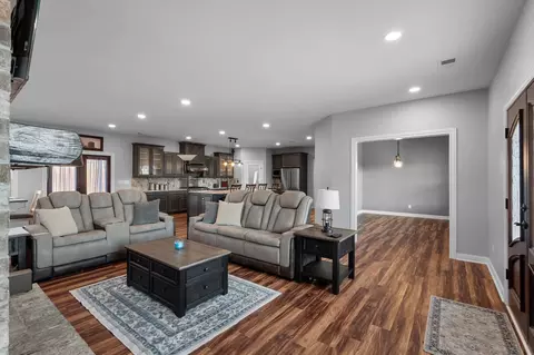 Entry Way - 986 E Pin Hook Rd, Sparta, TN 38583 photo 1 of 4