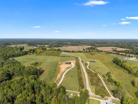 View/Area - 986 E Pin Hook Rd, Sparta, TN 38583 photo 5 of 16