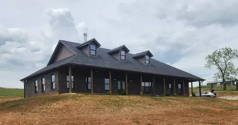 986 E Pin Hook Rd, Sparta, TN 38583