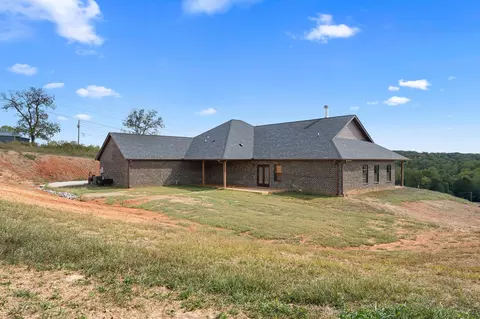 Exterior - 986 E Pin Hook Rd, Sparta, TN 38583 photo 15 of 24