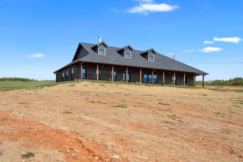 Exterior - 986 E Pin Hook Rd, Sparta, TN 38583 photo 9 of 24
