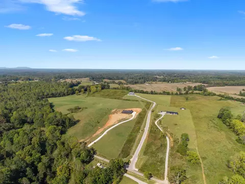 View/Area - 986 E Pin Hook Rd, Sparta, TN 38583 photo 4 of 16