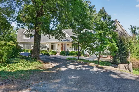 1117 Winding Oaks Way, Chattanooga, TN 37405