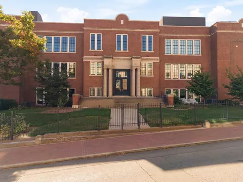 601 Madison St #202, Nashville, TN 37208