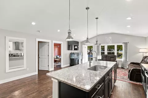 905 S Russell St, Portland, TN 37148