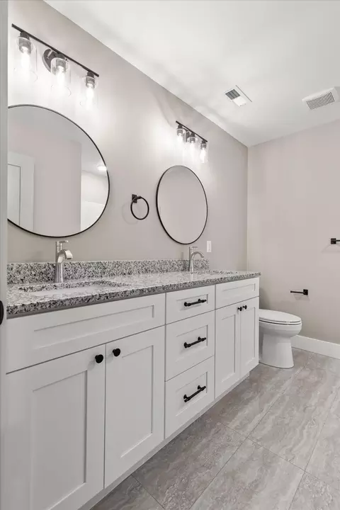 Bath - 123 Cherokee Ridge Dr, Ocoee, TN 37361 photo 1 of 5
