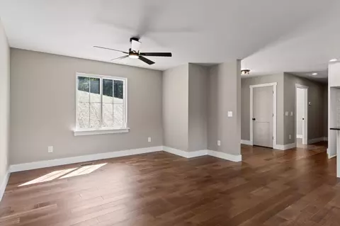 Living - 123 Cherokee Ridge Dr, Ocoee, TN 37361 photo 4 of 4