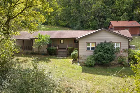 4833 Eatons Creek Rd, Nashville, TN 37218