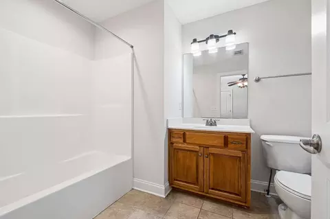 Bath - 2813 Wright Haven Ct, Murfreesboro, TN 37130 photo 5 of 6