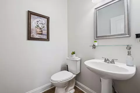 Bath - 2813 Wright Haven Ct, Murfreesboro, TN 37130 photo 4 of 6