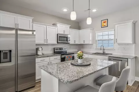 111 Dry Creek Commons Dr, Goodlettsville, TN 37072