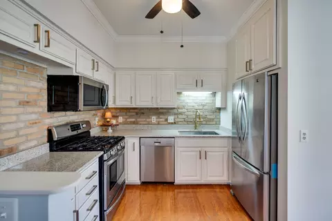 Kitchen - 162 Deercrest Cir, Franklin, TN 37069 photo 1 of 2