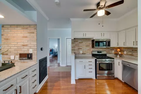Kitchen - 162 Deercrest Cir, Franklin, TN 37069 photo 2 of 2