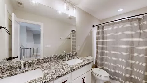 Bath - 3514 Pershing Dr, Murfreesboro, TN 37129 photo 4 of 4