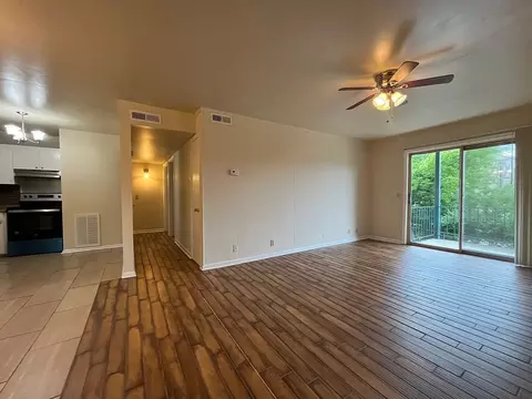 555 N Dupont Ave #B42, Madison, TN 37115