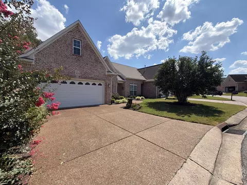 3 Emerald Ridge Cv, Jackson, TN 38305