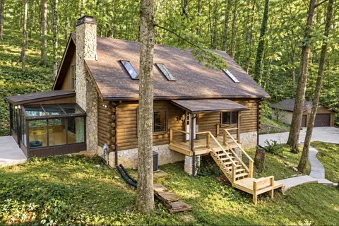 600 Hogans Branch Rd, Hendersonville, TN 37075