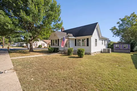 208 Hobson Ave, Shelbyville, TN 37160
