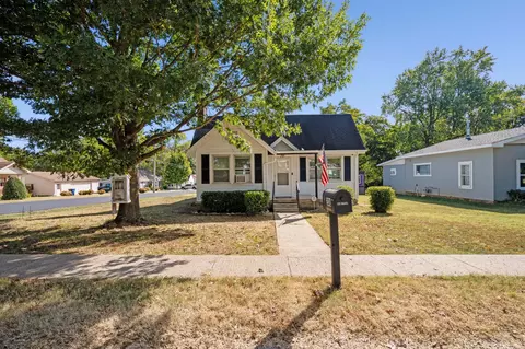 208 Hobson Ave, Shelbyville, TN 37160