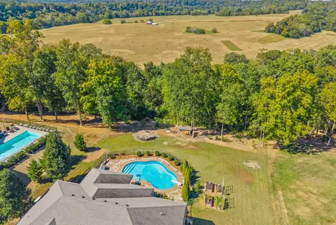 982 Red Bluff Way, Adams, TN 37010