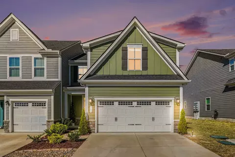 360 Camargue Ct, Smyrna, TN 37167