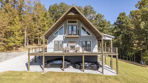 121 Persimmon Ln, Lexington, TN 38351