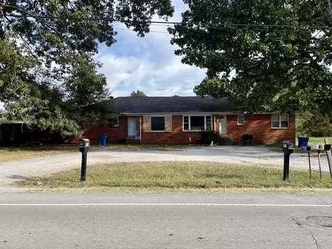 907 Oak Dr, Manchester, TN 37355