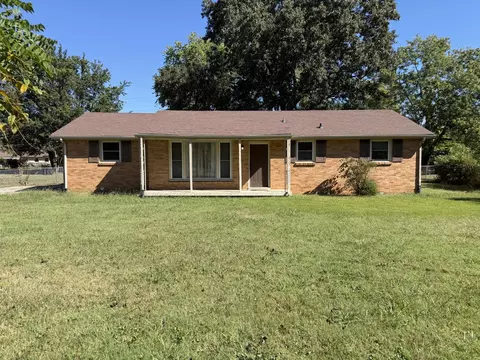 311 Rue Le Mans Dr, Clarksville, TN 37042