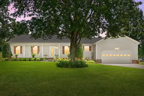 1011 Lillard Williams Rd, Chapmansboro, TN 37035
