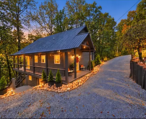 1337 Lakeside Dr, Smithville, TN 37166