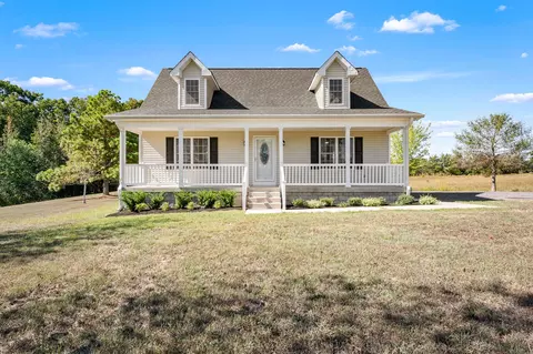 273 Calvert Ridge Rd, Westmoreland, TN 37186