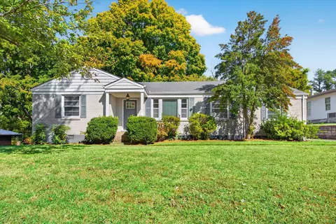 1662 Valley Rd, Clarksville, TN 37043