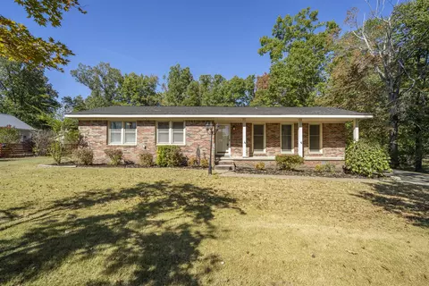 585 End Dr, Savannah, TN 38372