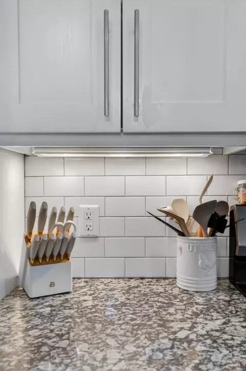 Kitchen - 813 5th Ave E, Springfield, TN 37172 photo 1 of 5
