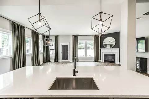 210 Woodhall Ct, White House, TN 37188