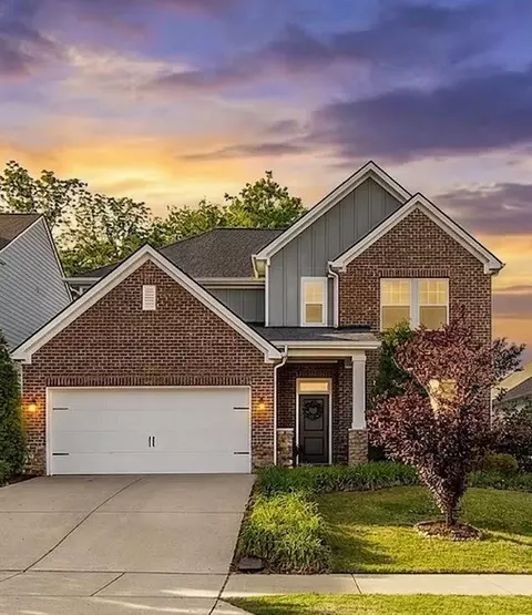 210 Woodhall Ct, White House, TN 37188