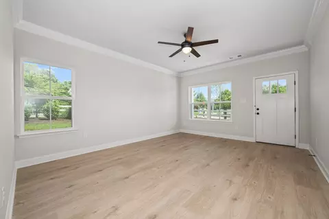 Living - 513 Rohan Dr, Murfreesboro, TN 37129 photo 3 of 4