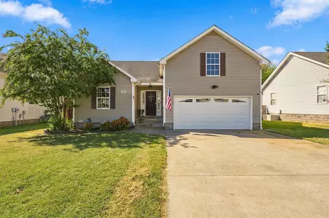 3738 Bret Dr, Clarksville, TN 37040