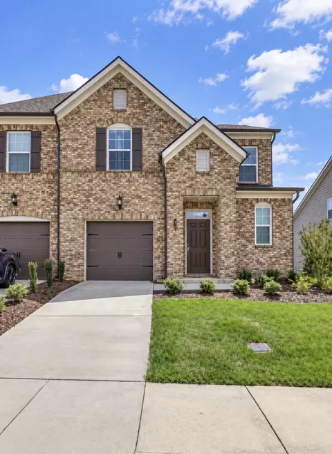 313 Cheval Dr, Gallatin, TN 37066