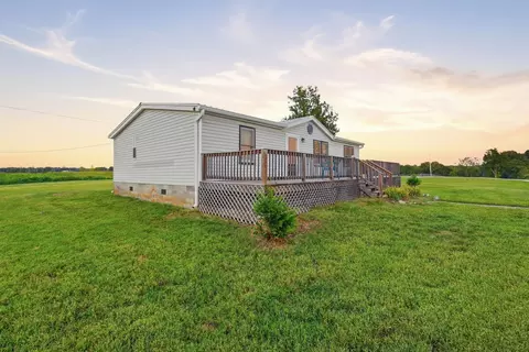 1926 E Pin Hook Rd, Sparta, TN 38583