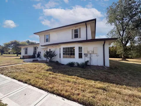 557 Peach Valley Rd, Gallatin, TN 37066