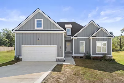 Exterior - 1031 Northside Dr, Dickson, TN 37055 photo 2 of 3