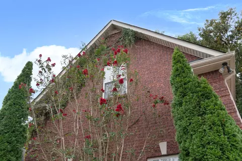 Exterior - 135 Ridgebend Dr, Murfreesboro, TN 37128 photo 3 of 12