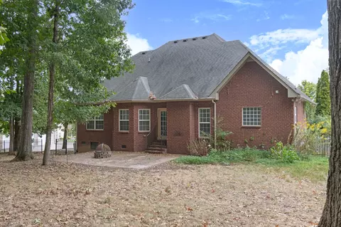 Exterior - 135 Ridgebend Dr, Murfreesboro, TN 37128 photo 9 of 12